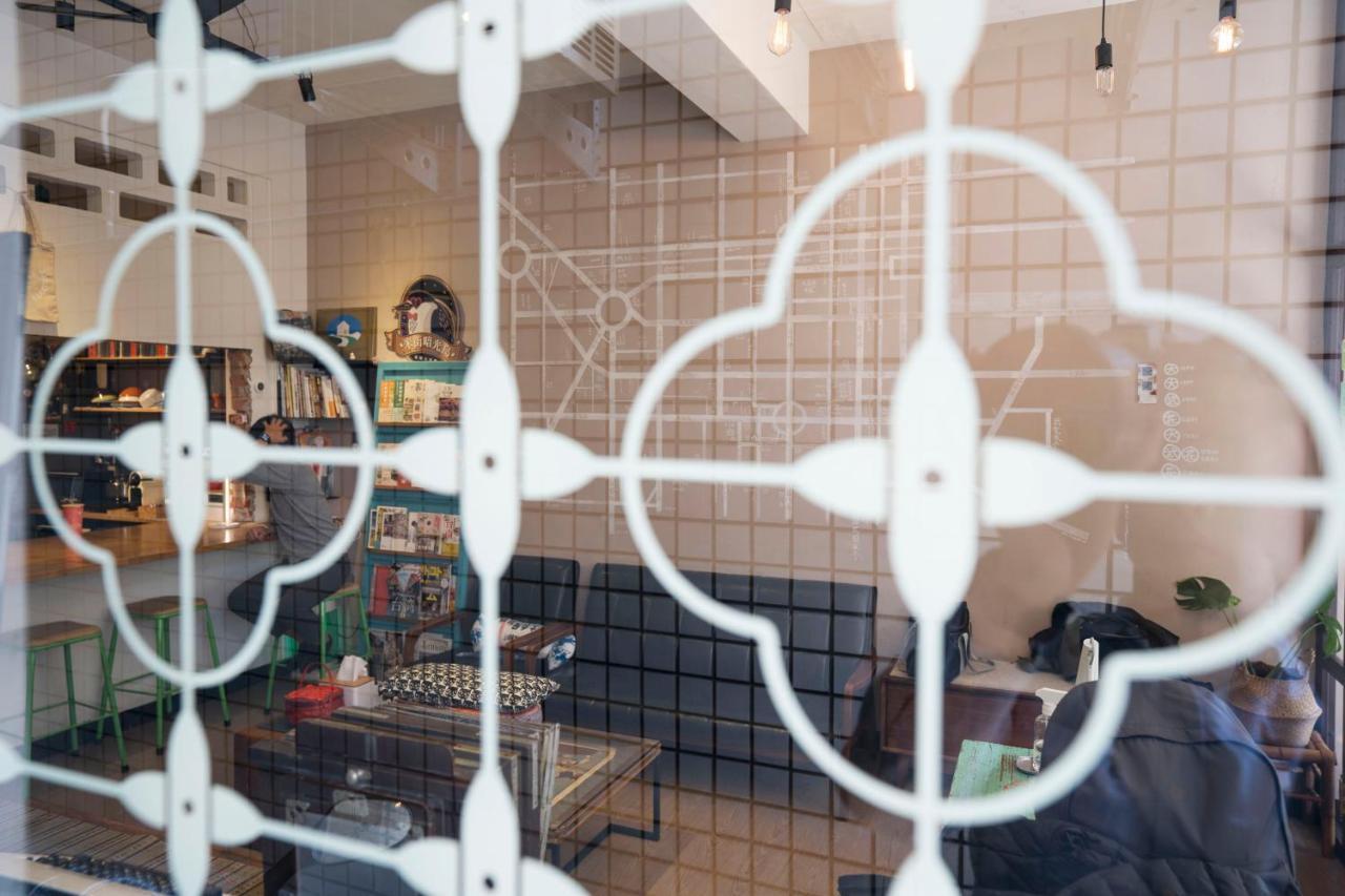 Lento Hostel Tainan Buitenkant foto