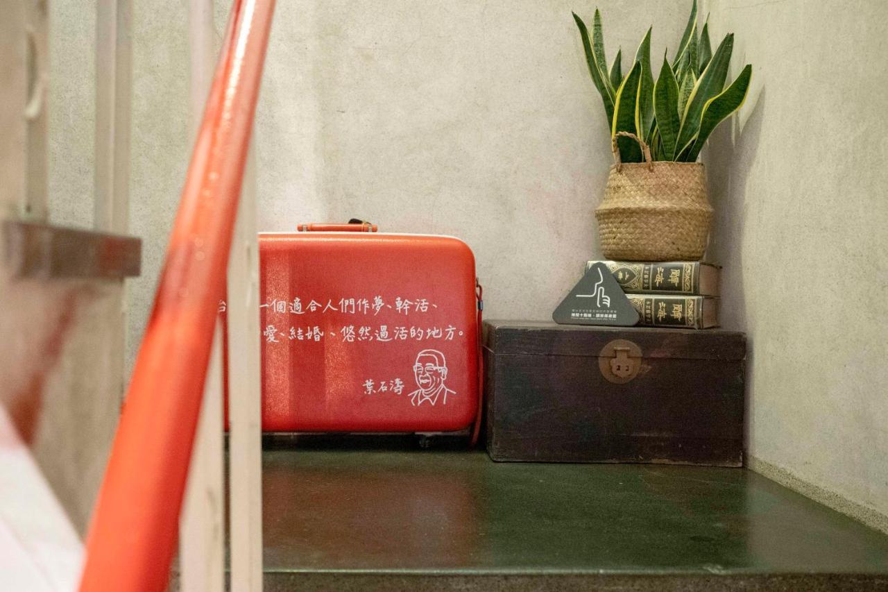 Lento Hostel Tainan Buitenkant foto